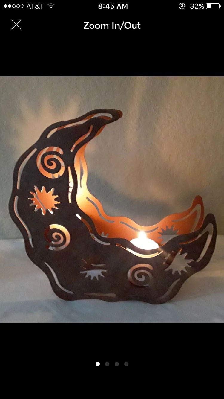 Metal moon candle holder