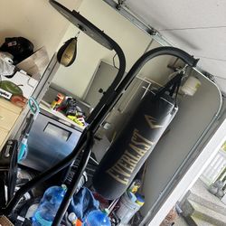 Heavy bag, speed bag, gloves