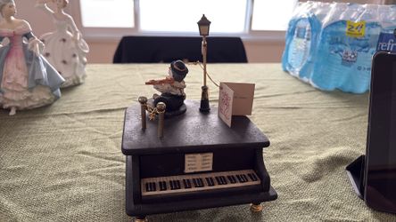 Romeo And Juliet" Wooden Piano Music Box