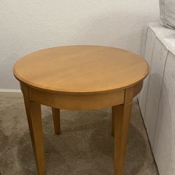 Side Table -Ethan Allen - Excellent Condition 