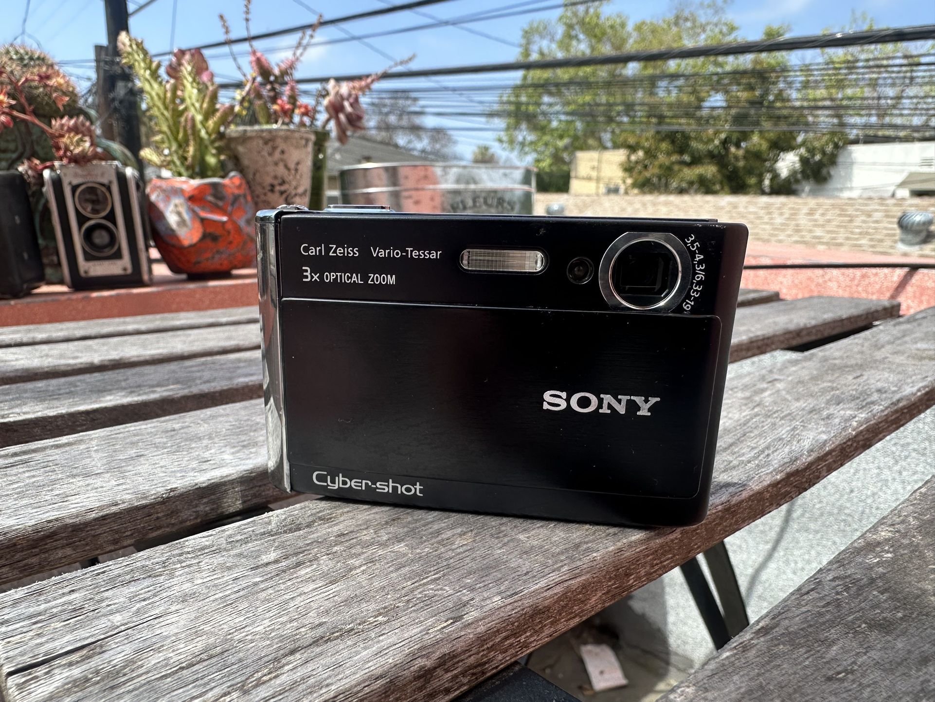 Vintage Sony Cybershot Digital Camera 