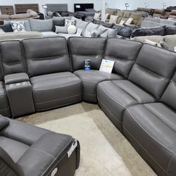 Beautiful 6pc Grey Sectional  Power Recliners  &  Storage