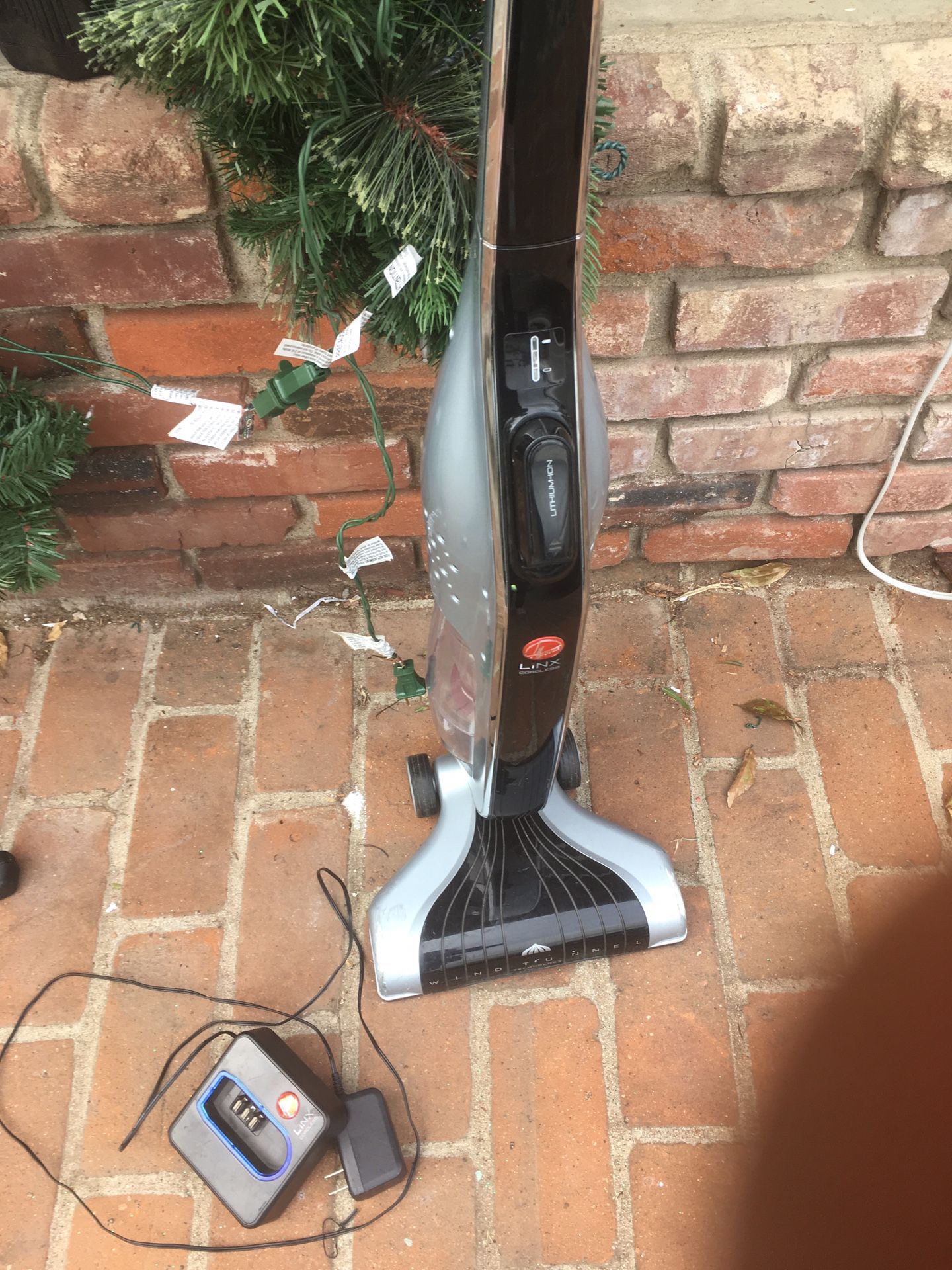 Hoover Linx Charger Only For Linx vacuum No Battery Included great working condition