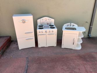 Retro Style 3 Piece Play Kitchen Pottery Barn