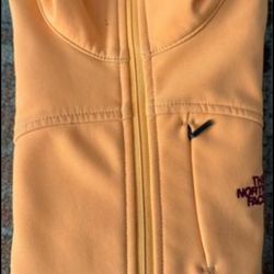 Size Small woman north face jacket