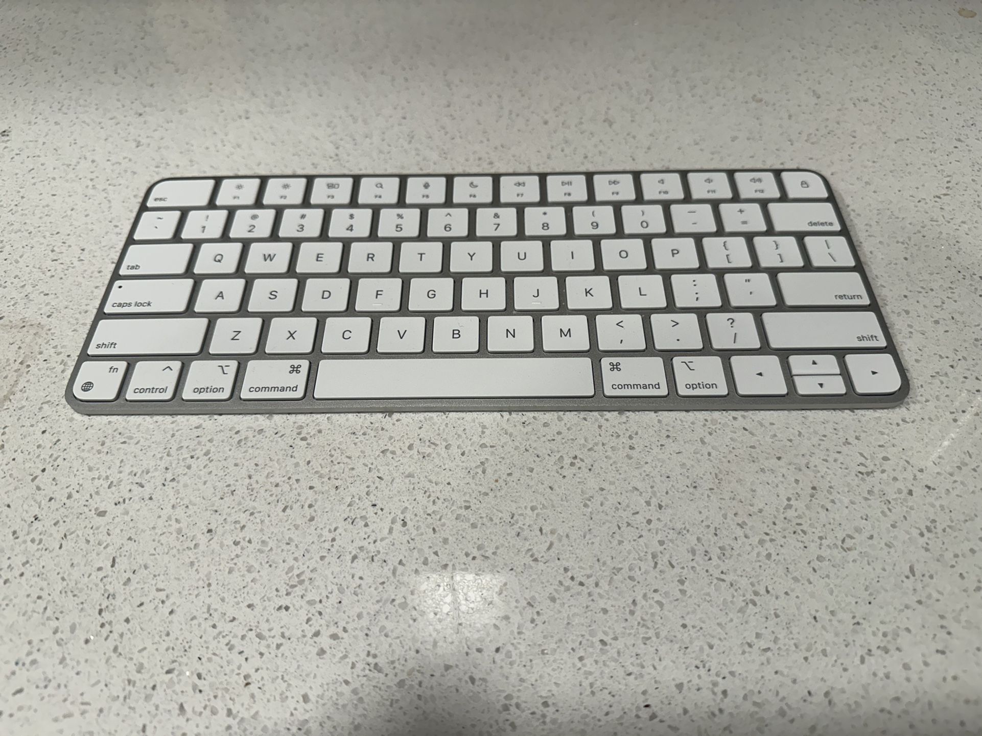 Apple Magic Keyboard