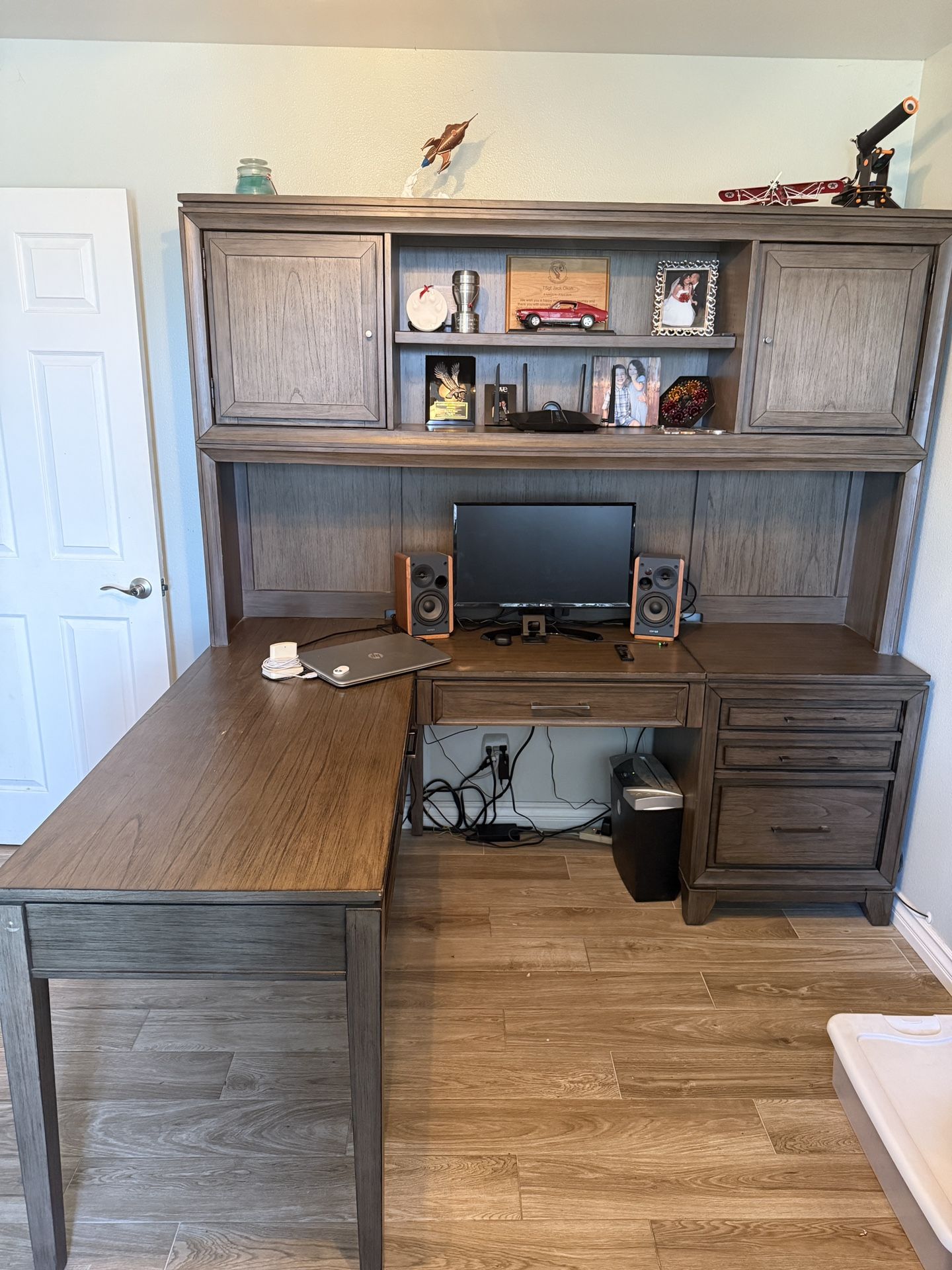 L Shaped Desk