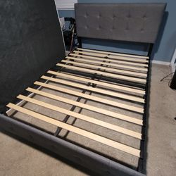 Bed Frame + Headboard + 4 Storage Drawers (Full Size, Like New)