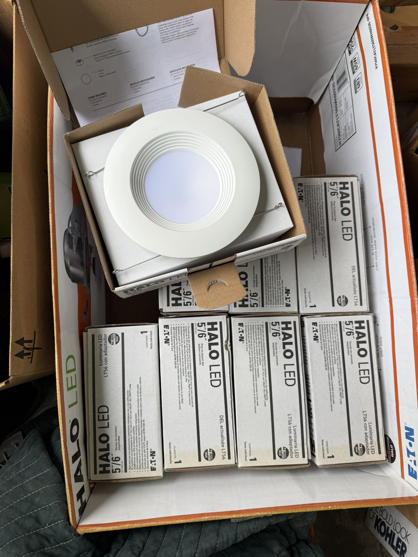 Set Of 8 Halo LED Flush Can Lights NEW