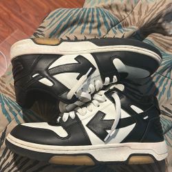 300$