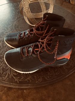 New! Under armour men’s size 9