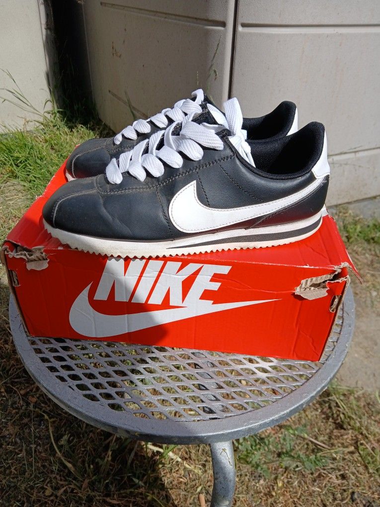 Black//White Leather Nike Cortez 7y