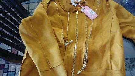 Chaqueta mostaza talla M