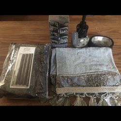 Brand New Croscill Bath Accessories 