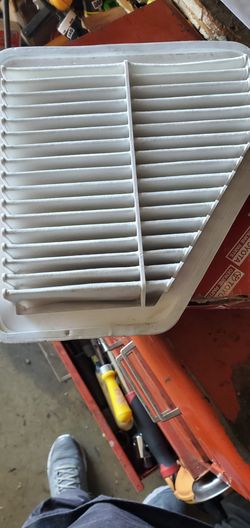 TOYOTA RAV AIR FILTER. 2006 AND UP.