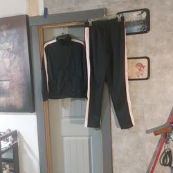 Vevo 2pc Jogger Set Sz M BLACK, WHITE AND RED