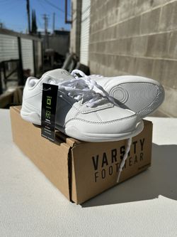 Varsity C3 Cheerleading Shoes White Youth Sz 4 Varsity Footwear Cheer Shoes New