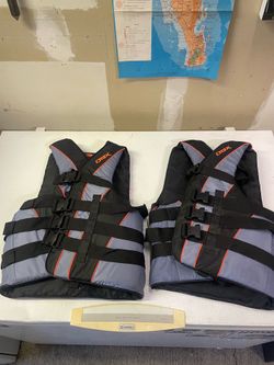 DBX life vest for boating / sailings size small/medium
