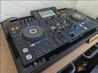 Pioneer DJ XDJ-RX2 All-in-One DJ System with Flight Case