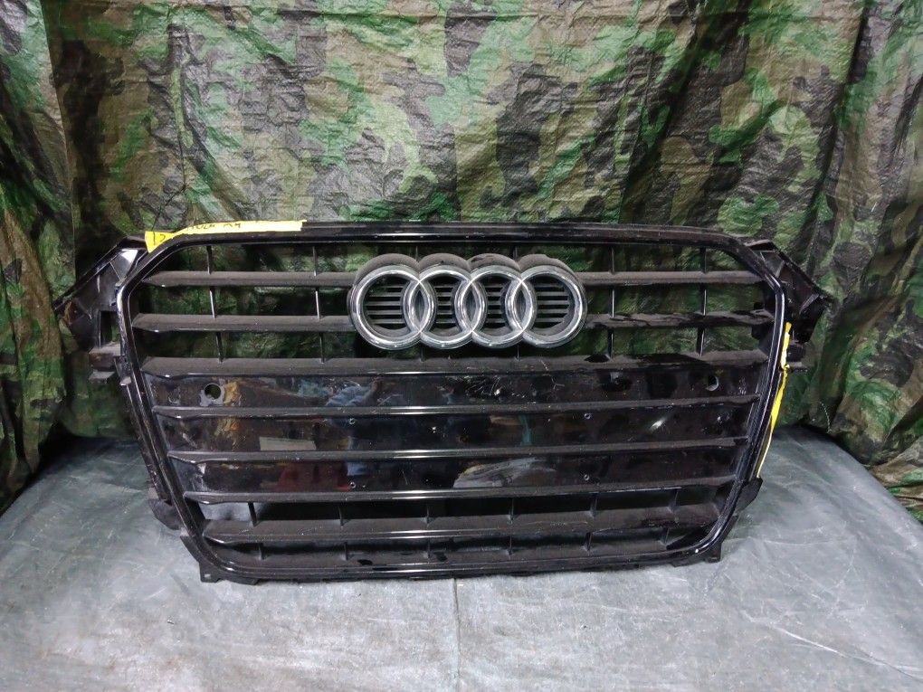 2013-15 Audi A4 Grill (Auto Parts)