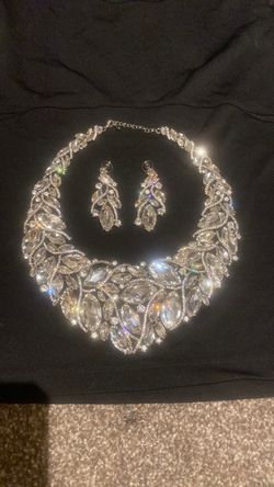 Sexy leave Austrian rhinestone