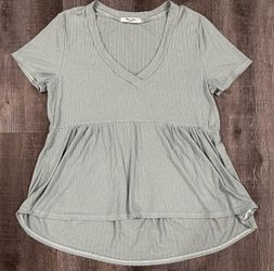 Juniors Small Light Green High-Low Peplum Knit Top