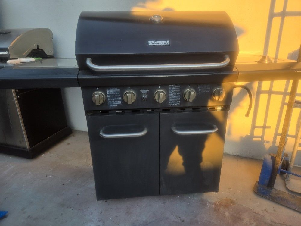 Kenmore 5 Burner Grill