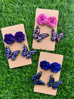Disponibles en el area de Ontario ! Aretes Hechos a mano $13 el par