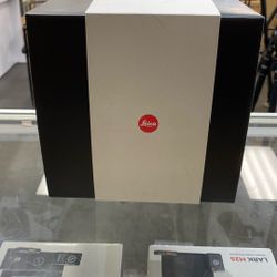 Leica D-Lux 8 17MP Digital Camera