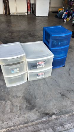 Storage drawers all set for 10$
