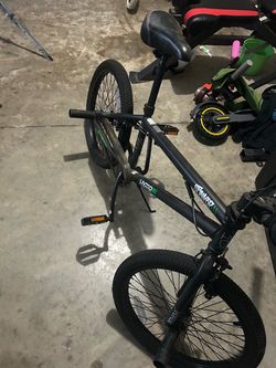 Hyper Bike Co. BMX Bike Black