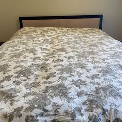 Queen Size Bedroom Set Including Mattress