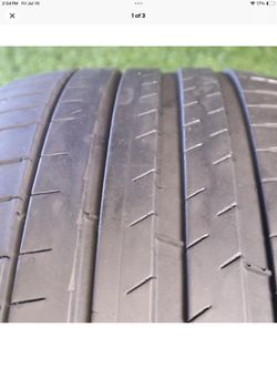 245 40R19 Michelin Pilot Sport 4 70% Tread 6/32 98Y SKU 27597 Grade A Tires