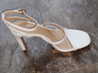 White Strapy Heel  Sz 6.5