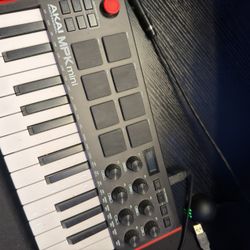 Akai MPK Mini MIDI Keyboard/Controller