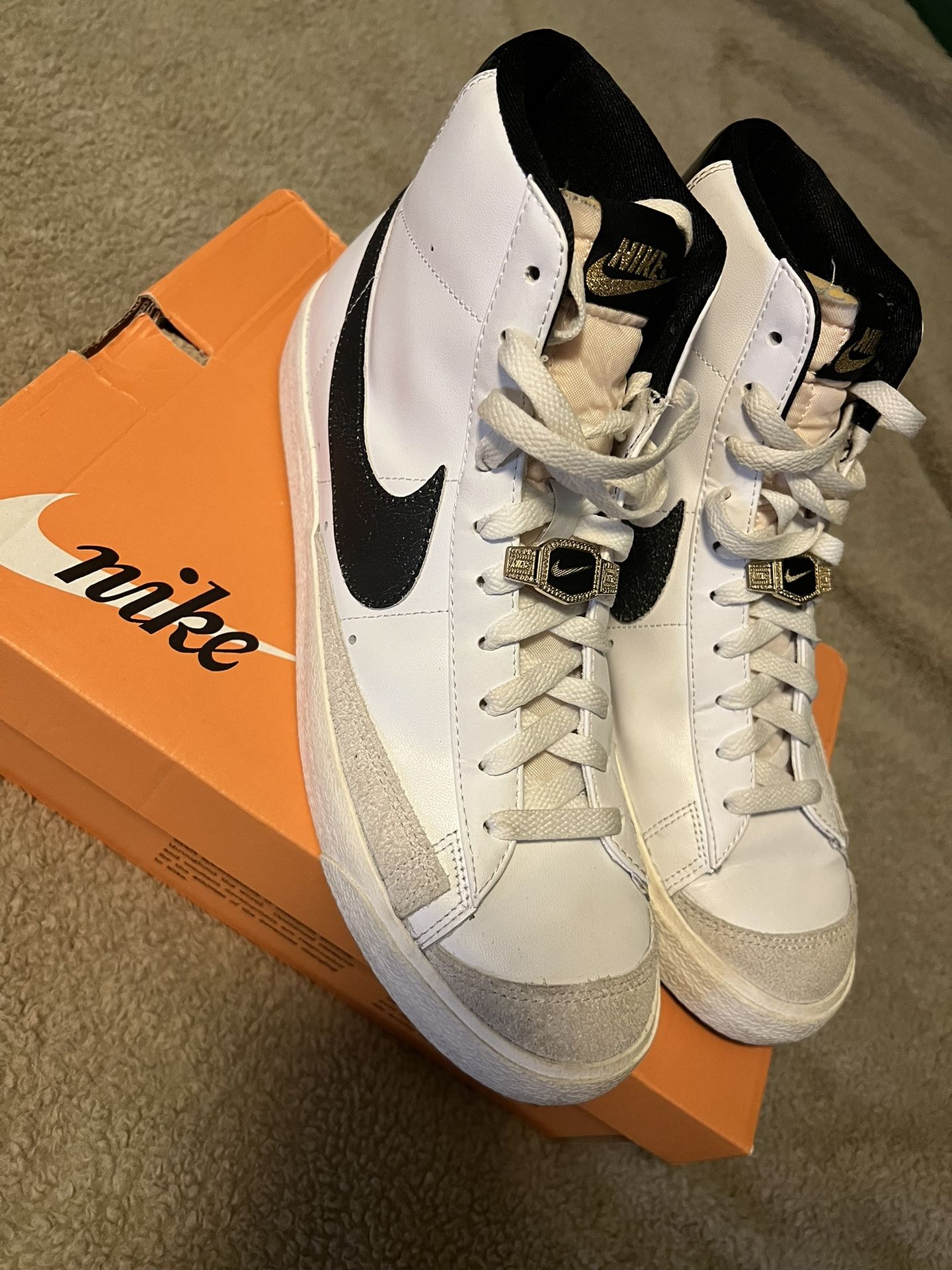 NIKE BLAZER 77