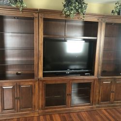 Thomasville Entertainment Cabinet