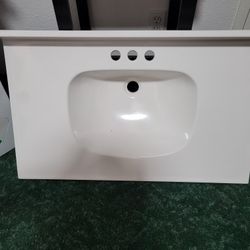 WHITE CULTURED MARBLE SINK COUNTER 