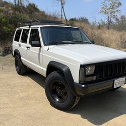 Jeep Cherokee Sport 4wd