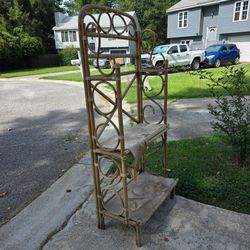 Rattan shelf**FREE