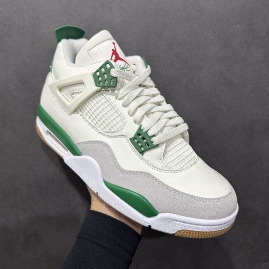 Nike SB x Air Jordan 4 Retro SP 'Pine Green'