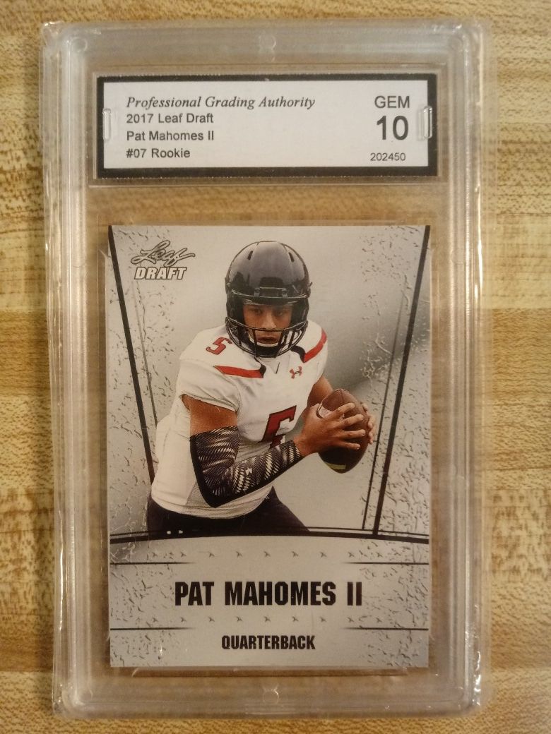 graded patrick mahomes rookie card 2017 Panini Playoff Football #204 PSA 8 : Collectibles & Fine Art Patrick Mahomes Rookie Card