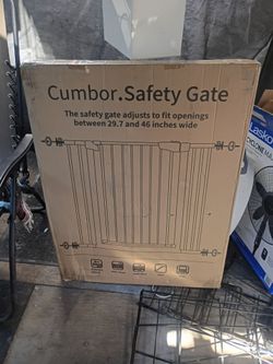 cumber safety gate between 29.7 and 46 in wide