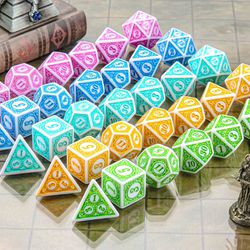 35 PCS Engraved Pastel DND Dice, 5 Sets Dungeons Dragons RPG MTG