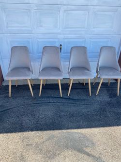 Set of 4 Gray Velvet Dining Chairs