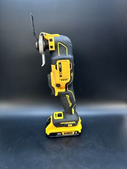 DEWALT MULTI TOOL W BATTERY #35220