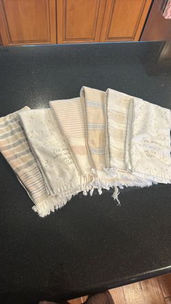 Decorative Kitchen Towels Set with Fringe