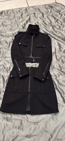 BCBG MAXAZRIA CONVERTIBLE COAT