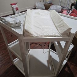 Corner Diaper Changing Table For Babys