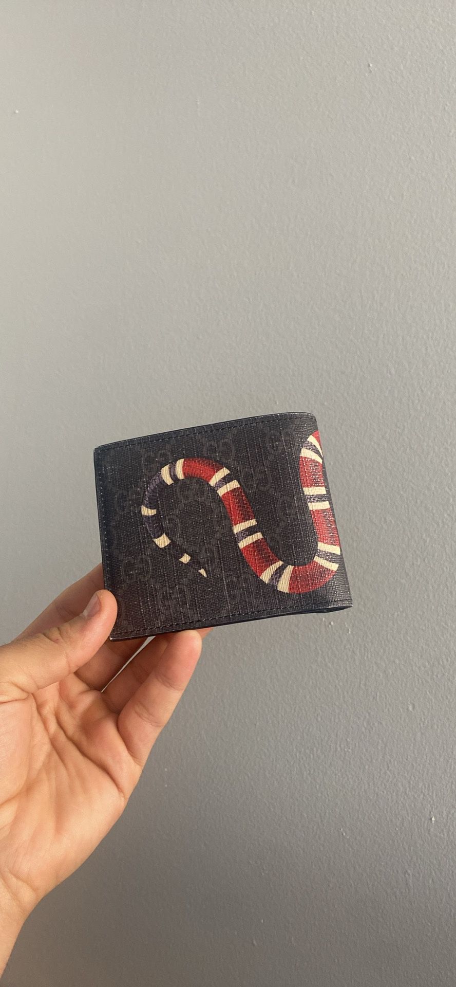 *Authentic* Gucci Snake Mens Wallet